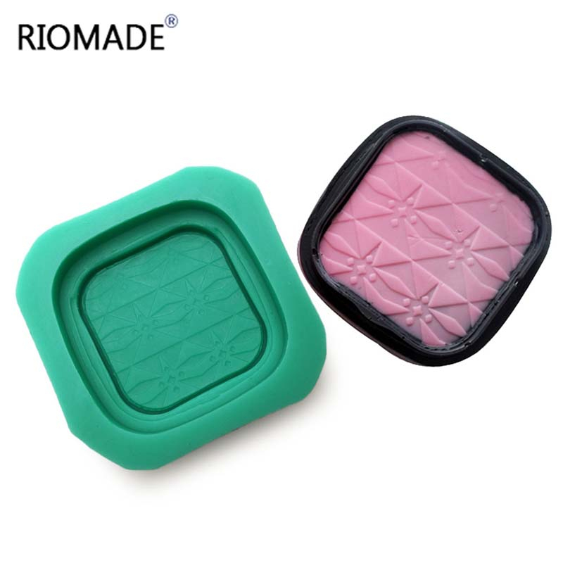 Outils de maquillage, rouge à  - Lip Balm avis et prix